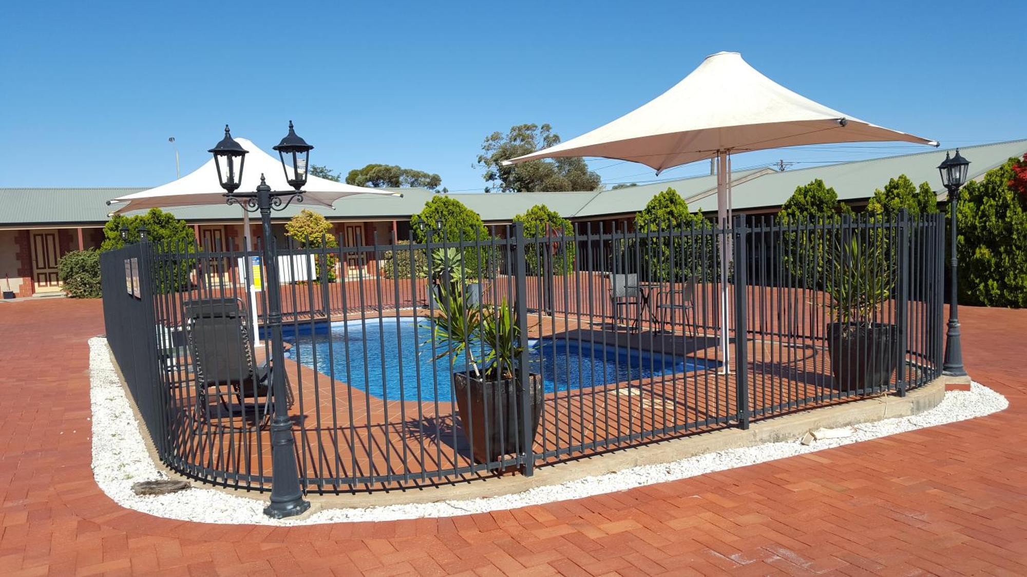 Gateway Motor Inn - Self Check-In Broken Hill Ngoại thất bức ảnh