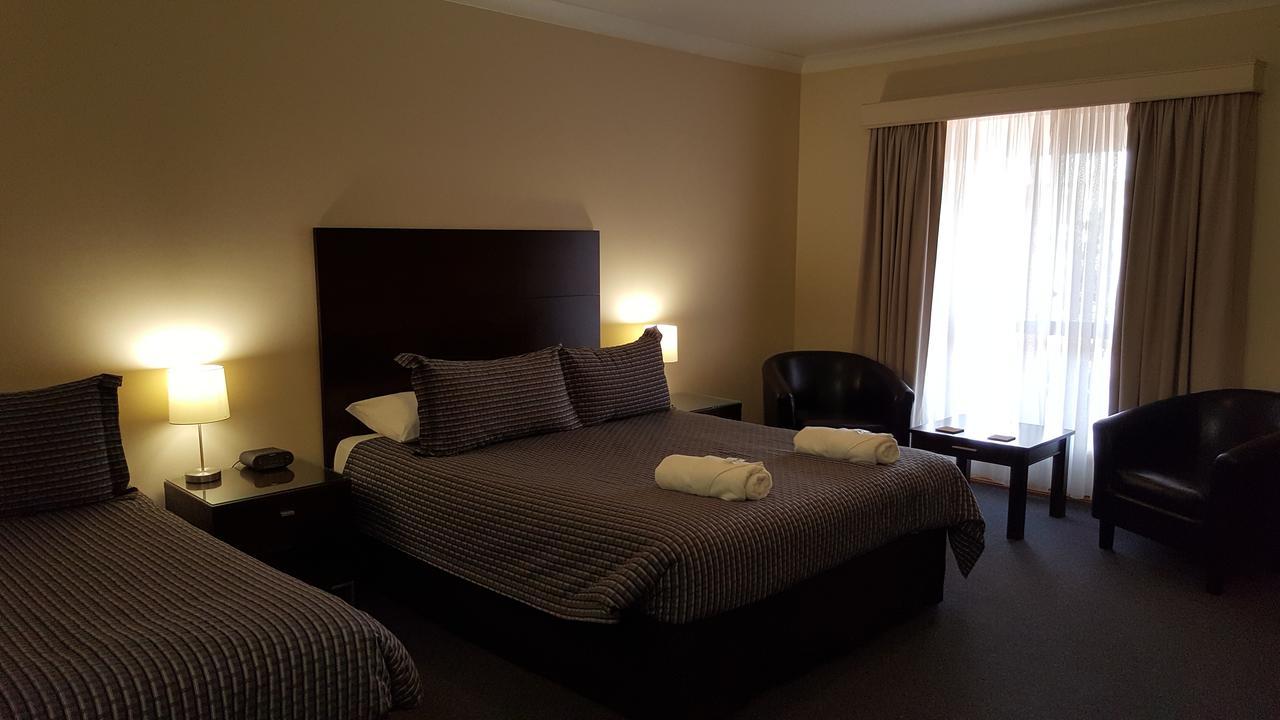 Gateway Motor Inn - Self Check-In Broken Hill Ngoại thất bức ảnh
