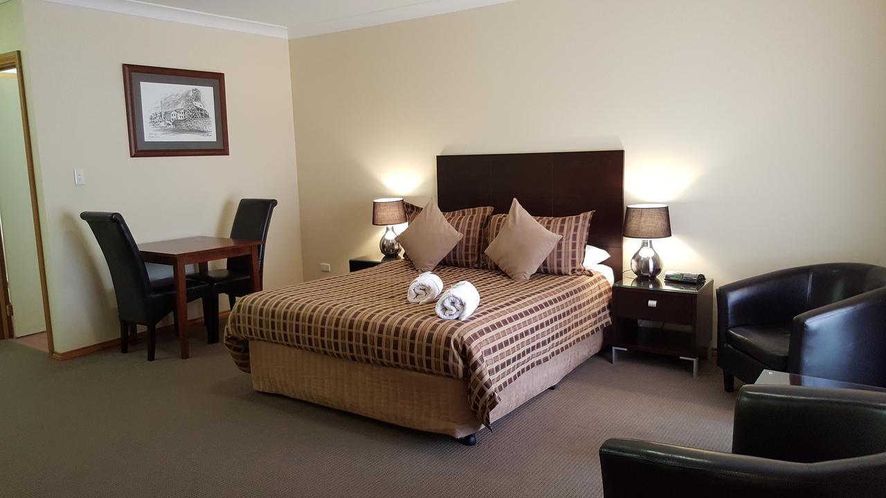 Gateway Motor Inn - Self Check-In Broken Hill Ngoại thất bức ảnh